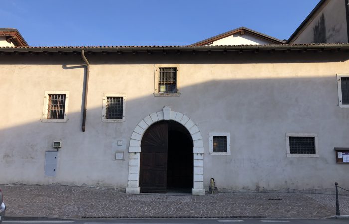 Monastero delle Serve di Maria, l'edificio - Arco